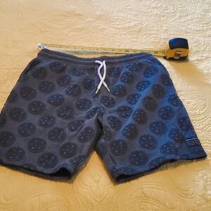 MAUI and Sons men's shorts ,gray and black, size Large